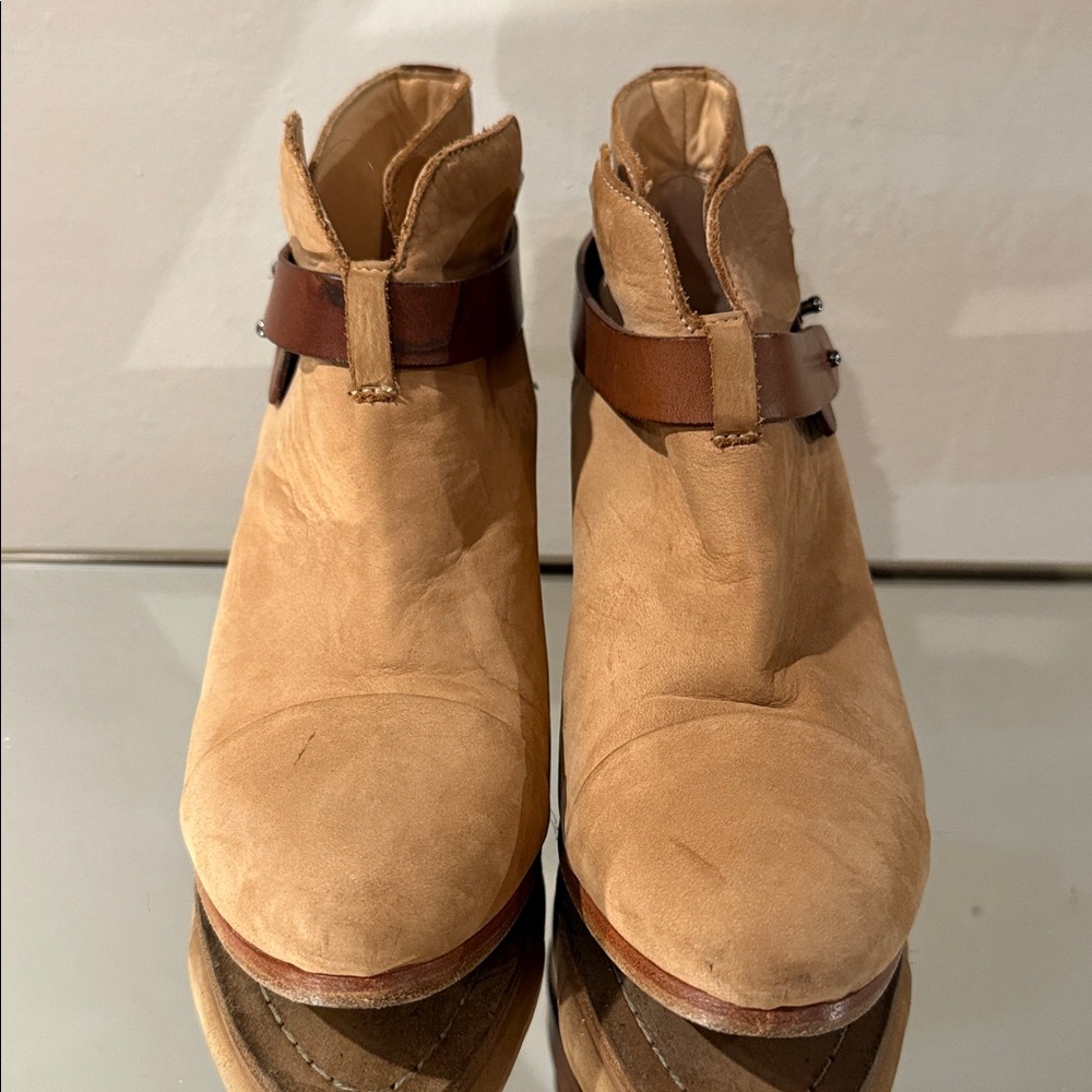 Rag & Bone Harrow Beige Suede Boots with Dark Strap size 39